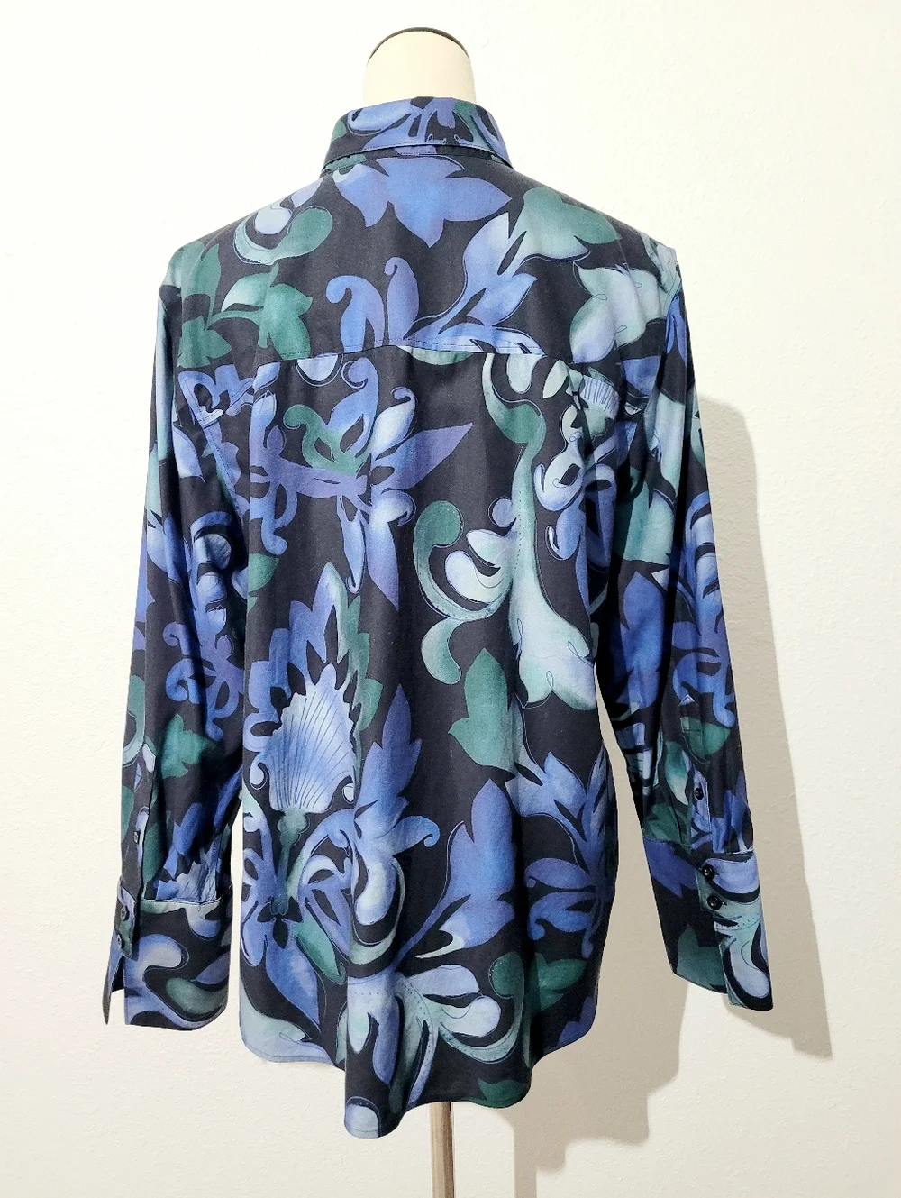 Chico’s Woman Size 12 Blue Floral Button Front Blouse Cotton Blend Stretch - Picture 5 of 12